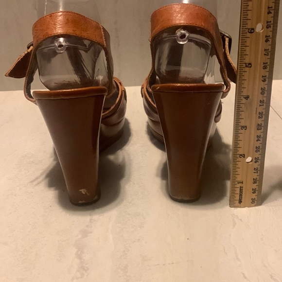 N.Y.L.A. Women's Brown Leather Strap Heeled Sandals Size 10 (FLAWS) - Picture 4 of 15